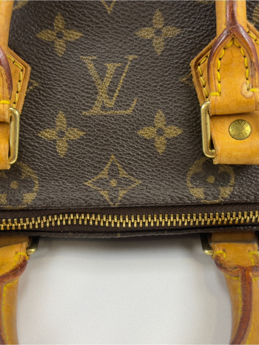 Louis Vuitton LV Speedy 25 Brown Monogram Canvas Satchel with Tan Trim - Picture 13 of 16